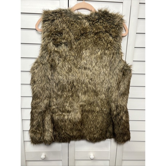Old Navy Faux Fur Lined Vest Women's Size Medium NWT - Picture 8 of 8